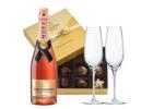 Buy Valentine’s Day Wine Gift Sets